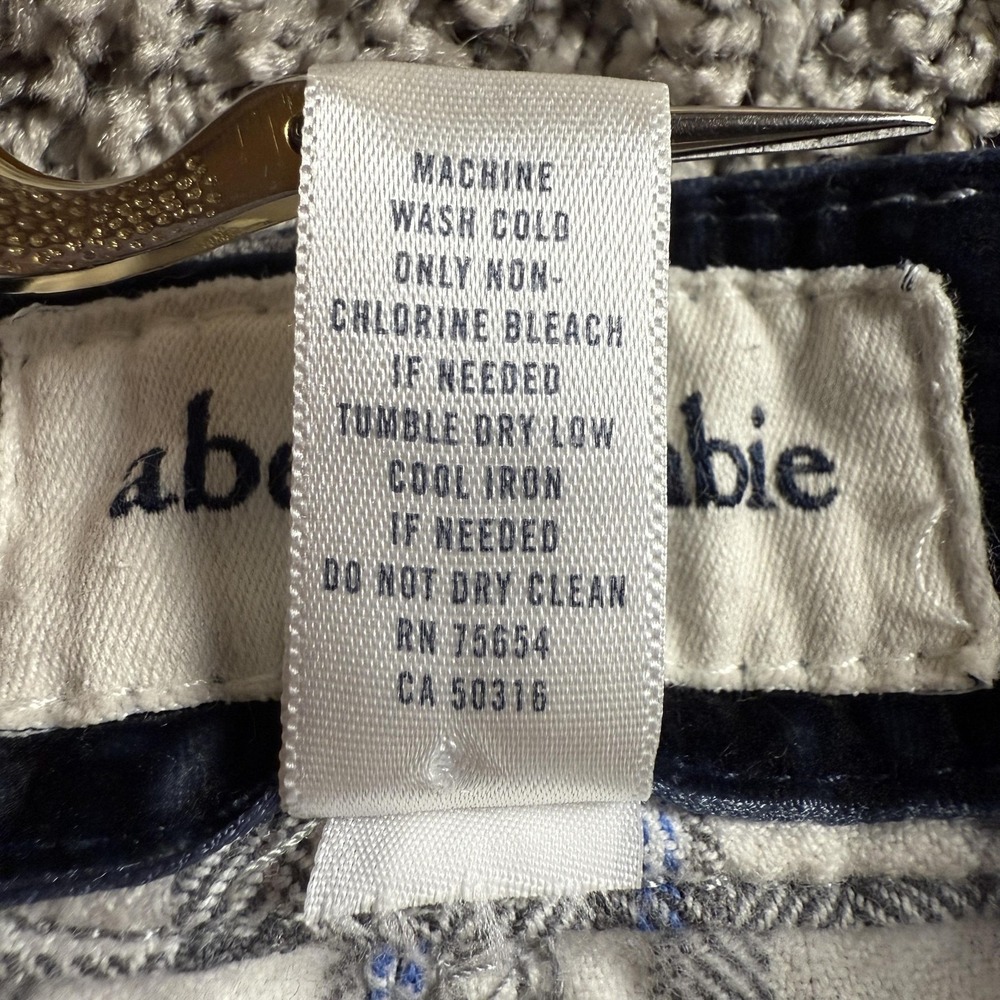 VTG Abercrombie Girls Bermuda Shorts Size 12 Y2K Cotton Preppy Old Money 2000s - Picture 4 of 9